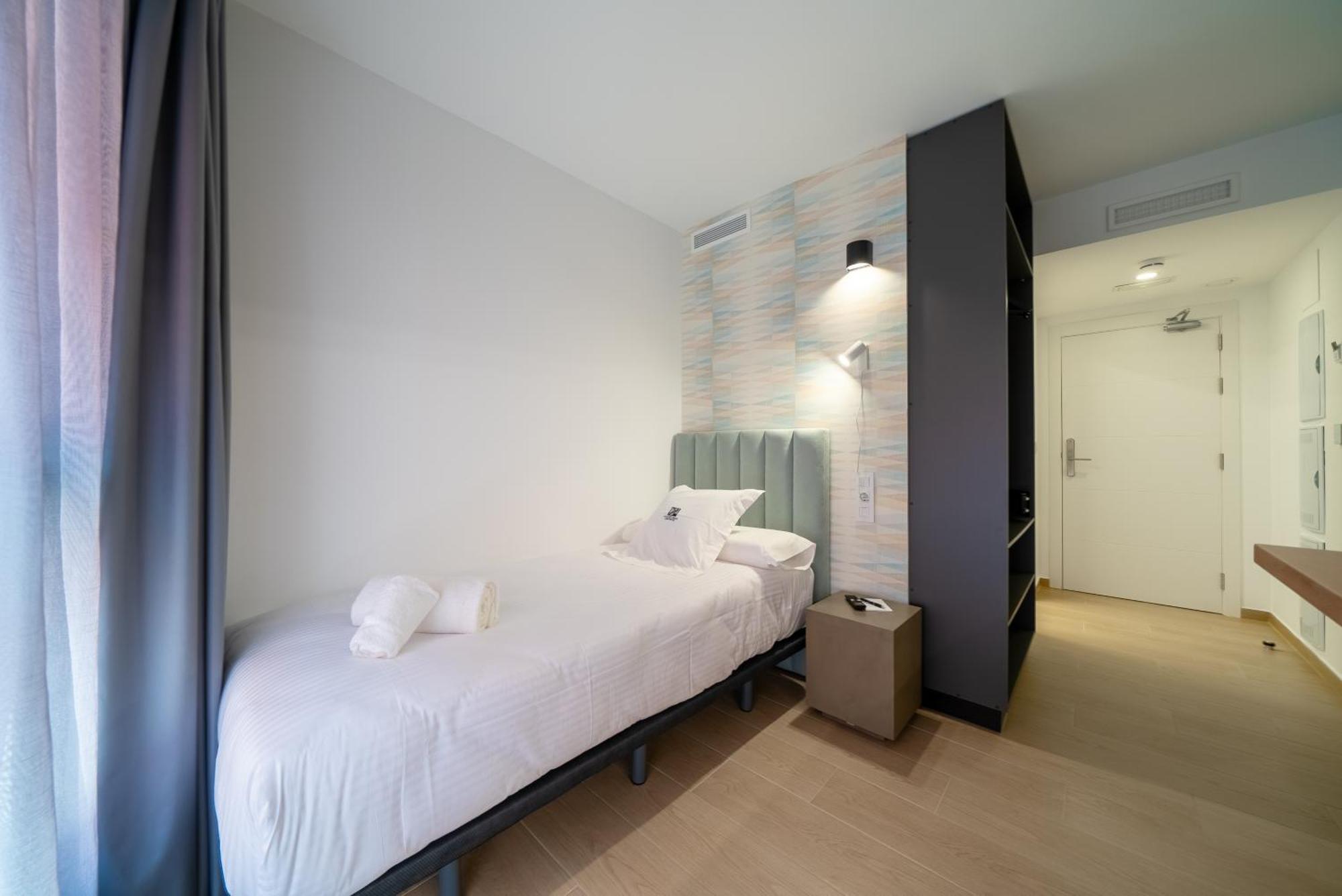 Alicante Smart Accommodation Bagian luar foto